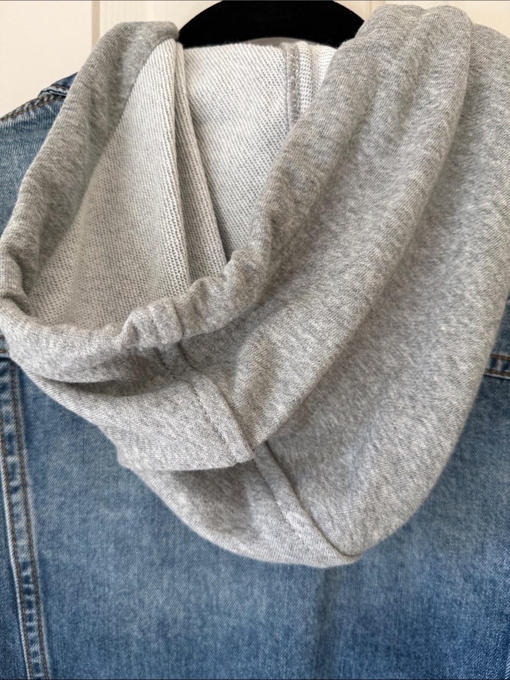 RISEN WOMEN’S DISTRESSED JEAN JACKET/DETACHABLE GRAY HOOD/SMALL - Picture 7 of 9